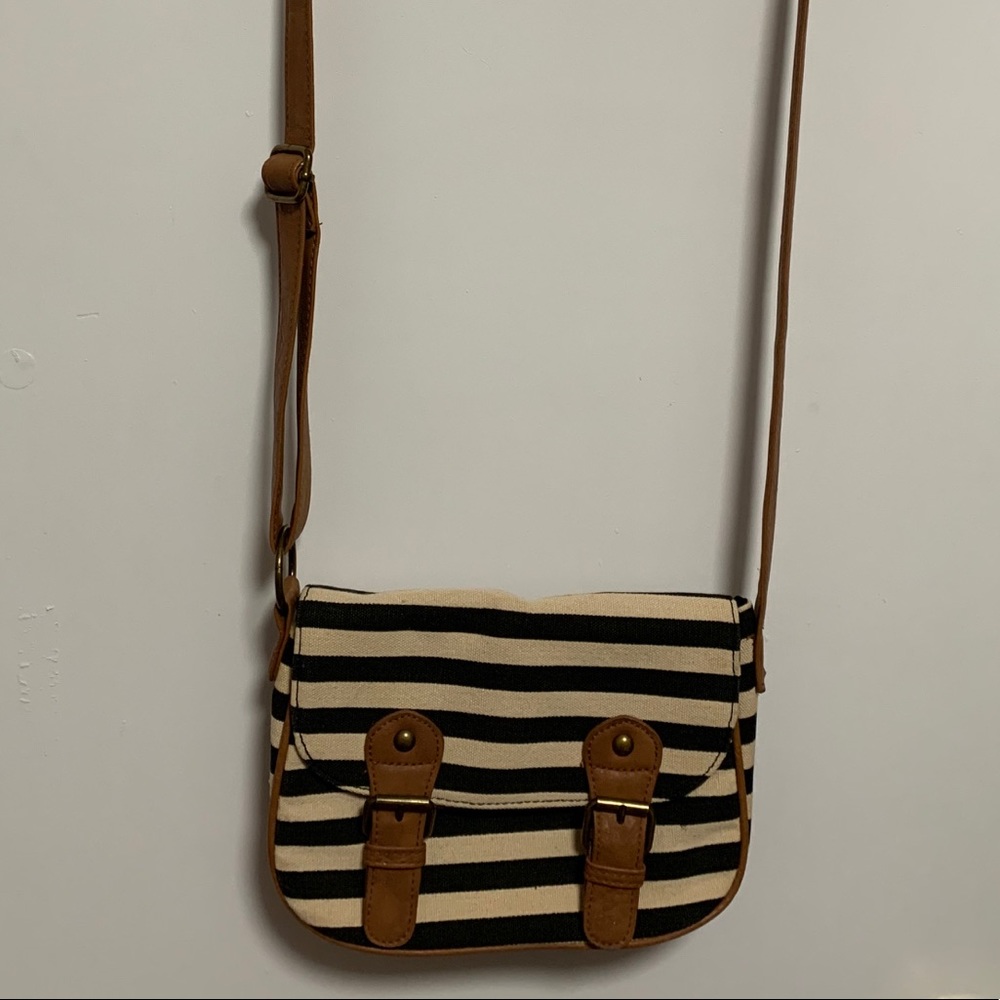 Shoulder bag from AE